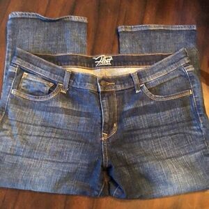 Old Navy Flirt 5-pocket ankle cotton with 1% spandex jeans